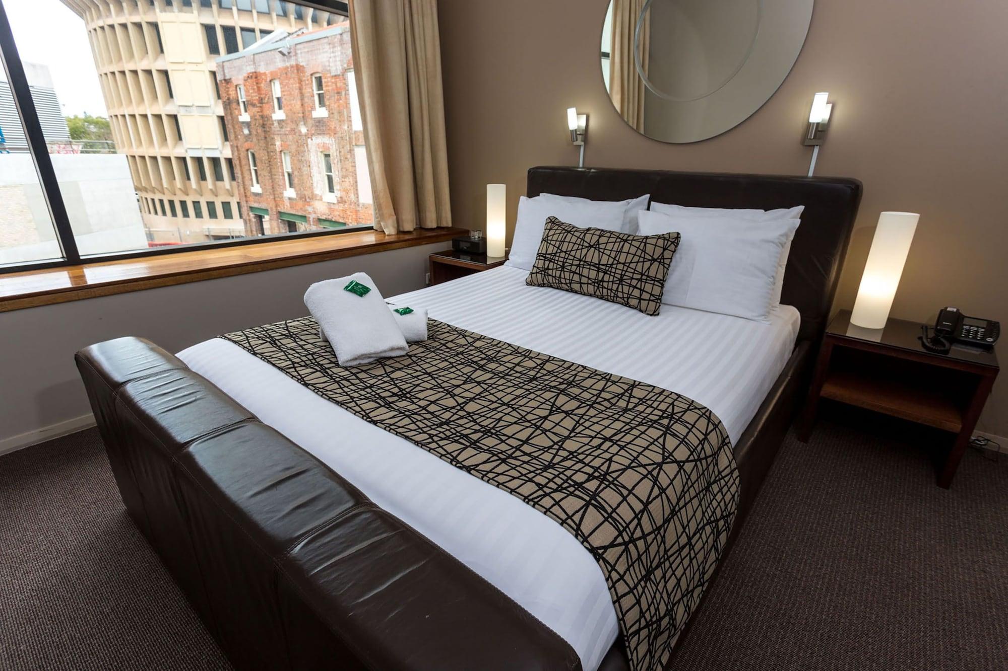 Clarendon Hotel Newcastle Bagian luar foto