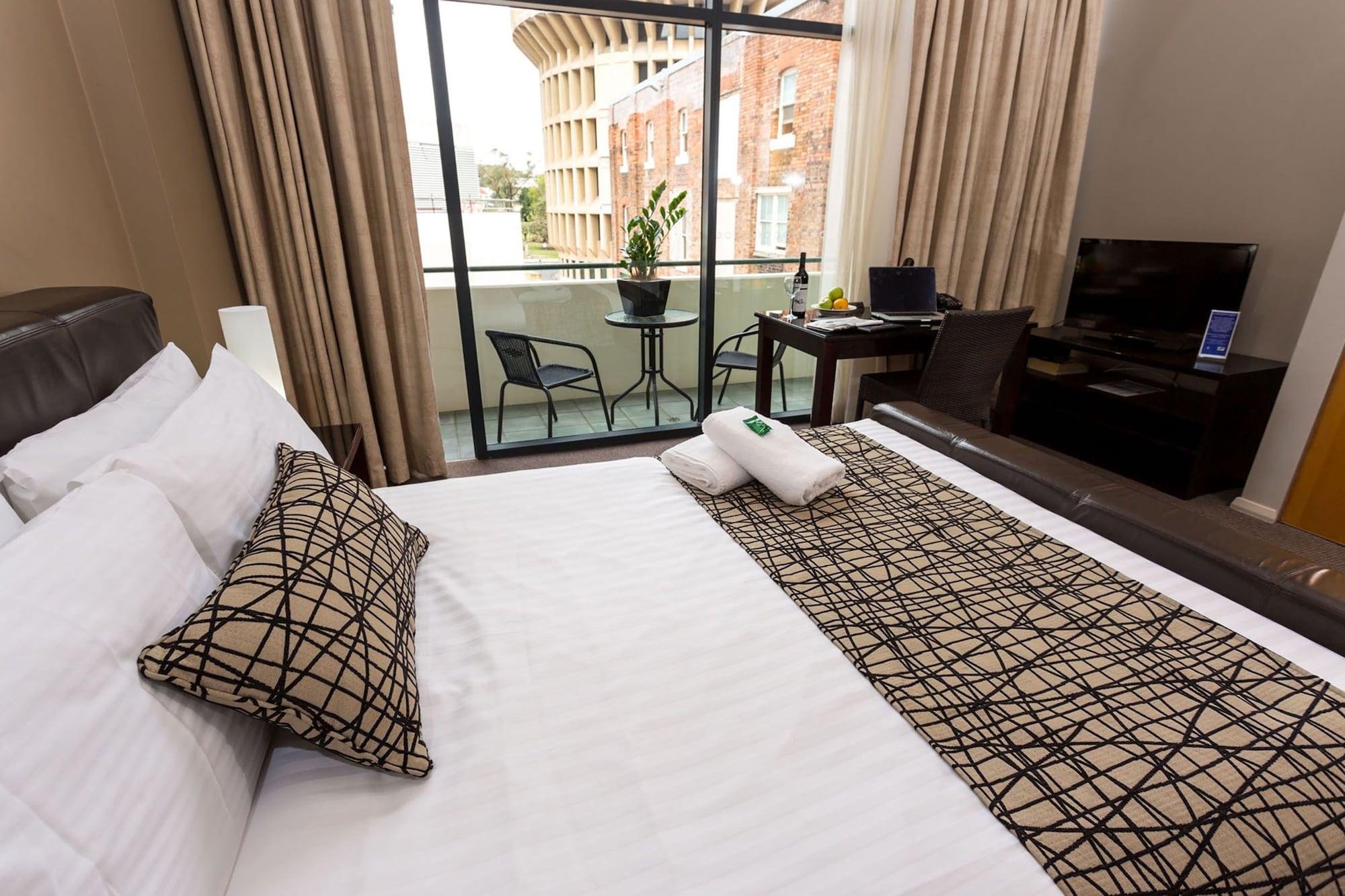 Clarendon Hotel Newcastle Bagian luar foto