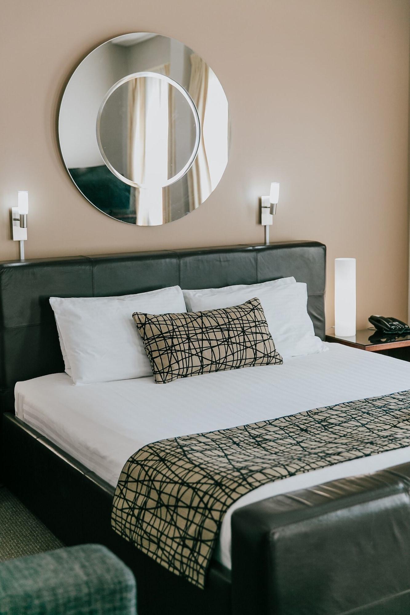 Clarendon Hotel Newcastle Bagian luar foto