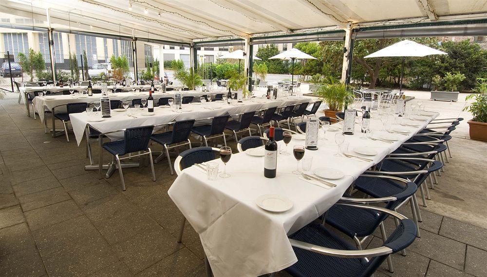 Clarendon Hotel Newcastle Bagian luar foto