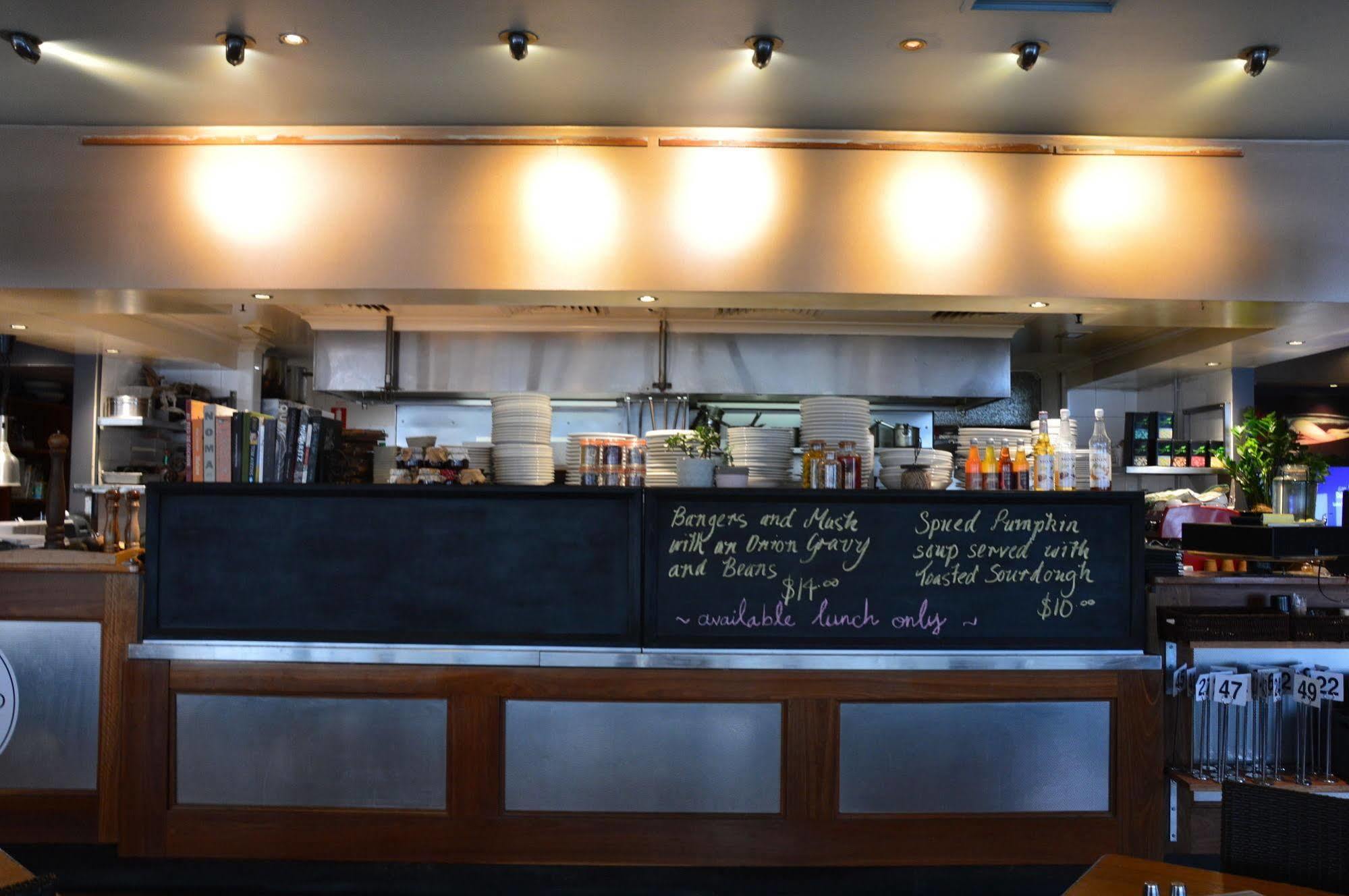 Clarendon Hotel Newcastle Bagian luar foto